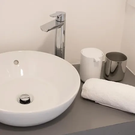 History * 아베이루